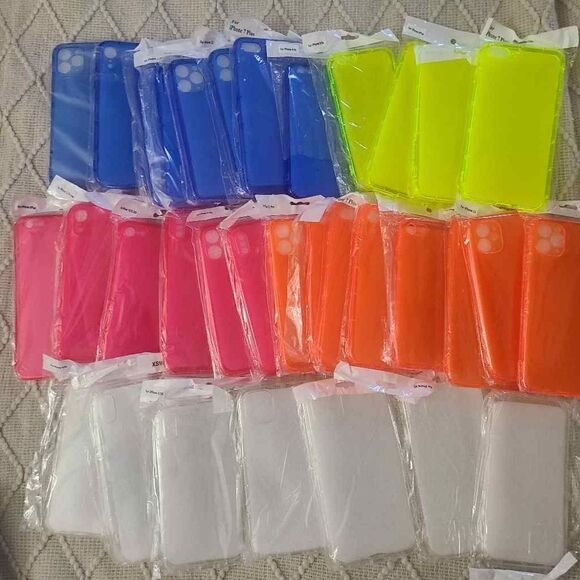 33 Iphone cases To Resell